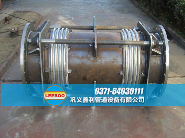 未噴漆的大拉桿橫向波紋<a href=http://www.hnsairui56.com target=_blank class=infotextkey>補(bǔ)償器</a>
